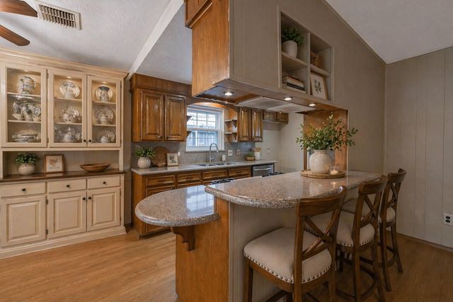 14510 Foxford Way, Houston, TX 77015