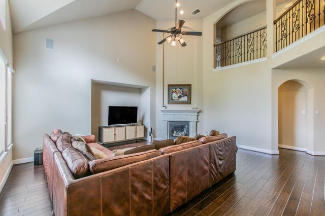 7642 Westmoreland Drive, Sugar Land, TX 77479