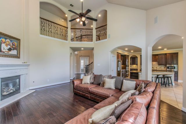 7642 Westmoreland Drive, Sugar Land, TX 77479