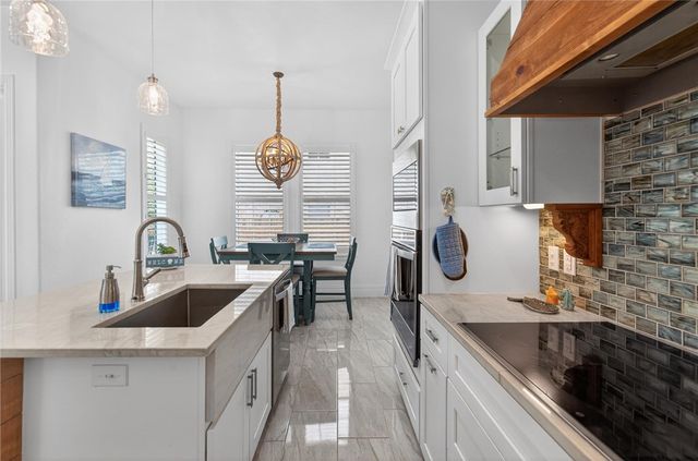 15510 SPYGLASS Dr, Corpus Christi, TX 78418