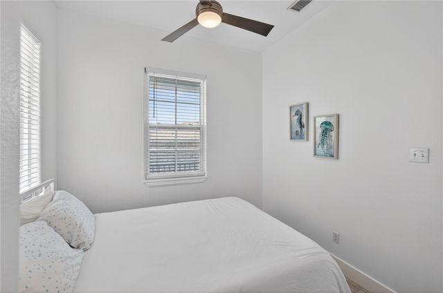 15510 SPYGLASS Dr, Corpus Christi, TX 78418