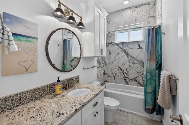 15510 SPYGLASS Dr, Corpus Christi, TX 78418