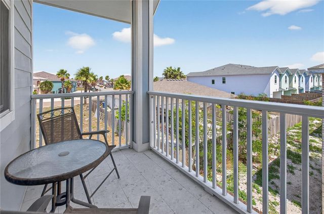 15510 SPYGLASS Dr, Corpus Christi, TX 78418