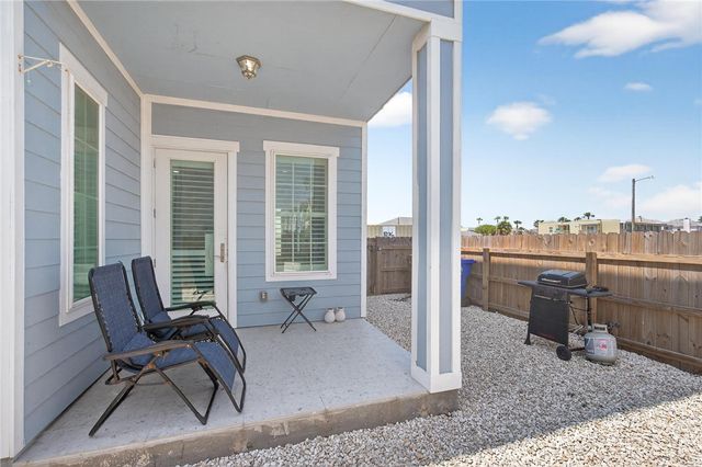 15510 SPYGLASS Dr, Corpus Christi, TX 78418