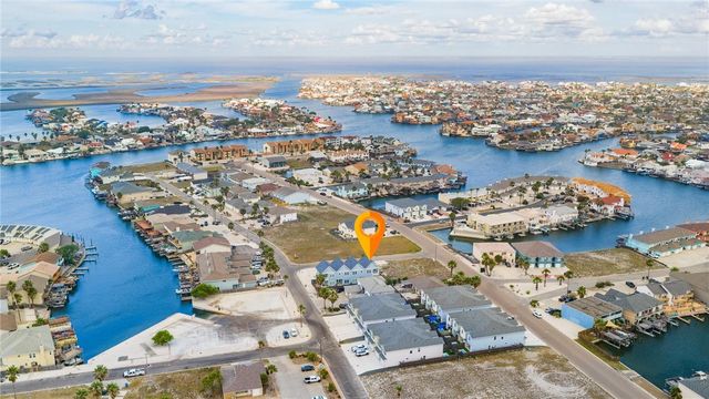 15510 SPYGLASS Dr, Corpus Christi, TX 78418