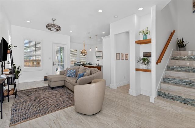 15510 SPYGLASS Dr, Corpus Christi, TX 78418