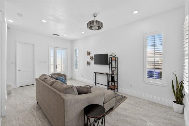 15510 SPYGLASS Dr, Corpus Christi, TX 78418