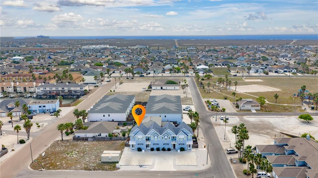 15510 SPYGLASS Dr, Corpus Christi, TX 78418