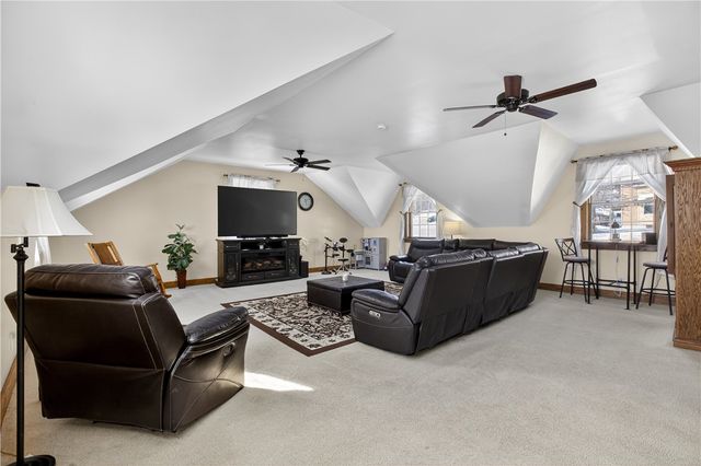 2433 Glen Mawr St, Sheraden, PA 15204