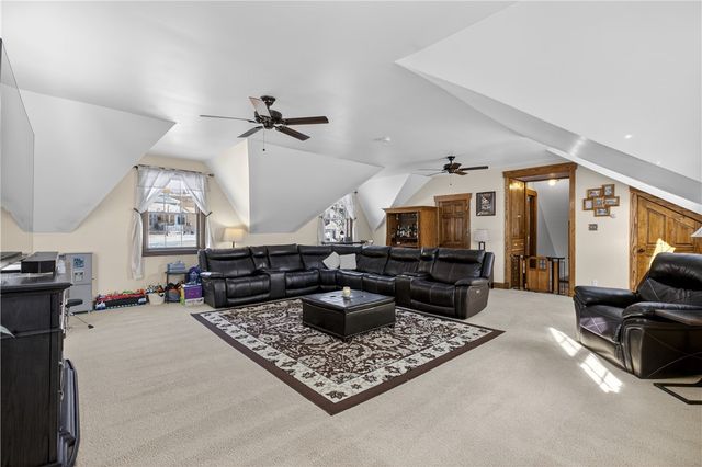 2433 Glen Mawr St, Sheraden, PA 15204