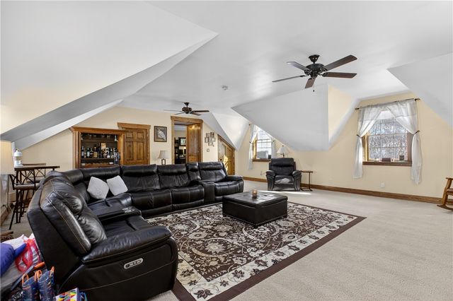 2433 Glen Mawr St, Sheraden, PA 15204