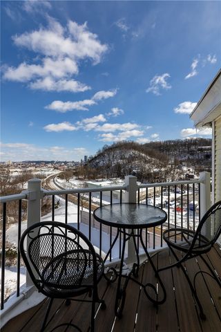 2433 Glen Mawr St, Sheraden, PA 15204