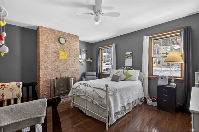 2433 Glen Mawr St, Sheraden, PA 15204