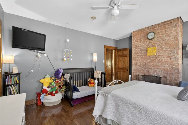 2433 Glen Mawr St, Sheraden, PA 15204