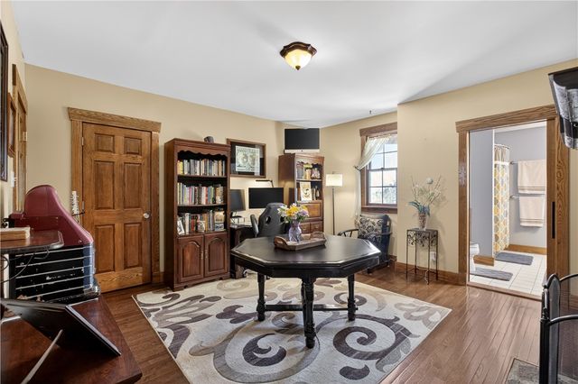 2433 Glen Mawr St, Sheraden, PA 15204