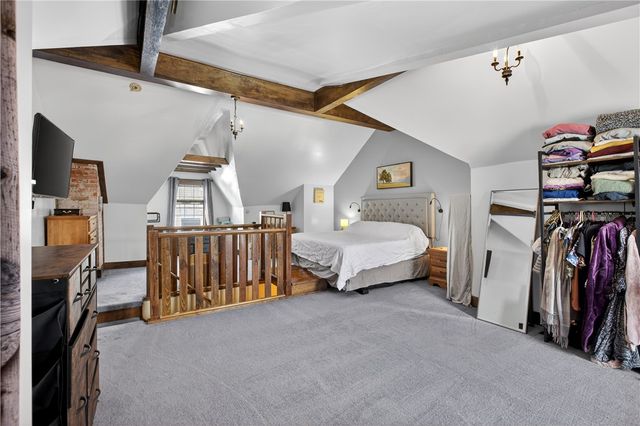 2433 Glen Mawr St, Sheraden, PA 15204