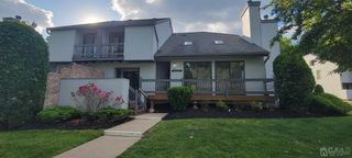 44 Peachtree Court, South Brunswick, NJ 08852