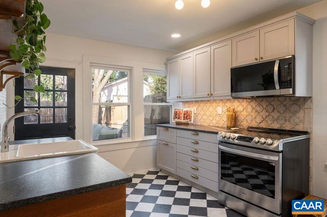 349 NW 10TH ST, Charlottesville, VA 22903