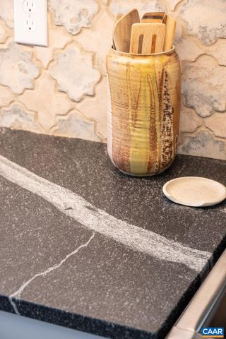 349 NW 10TH ST, Charlottesville, VA 22903