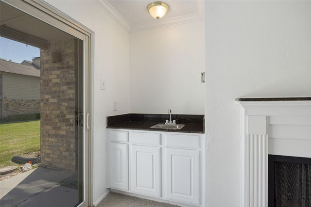 5300 Keller Springs 1086, Dallas, TX 75248