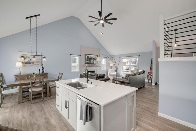 1243 Firethorn DRIVE, West Bend, WI 53090