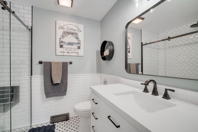 1243 Firethorn DRIVE, West Bend, WI 53090