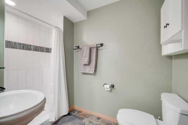 1243 Firethorn DRIVE, West Bend, WI 53090