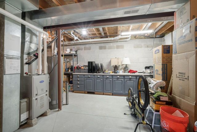 1243 Firethorn DRIVE, West Bend, WI 53090