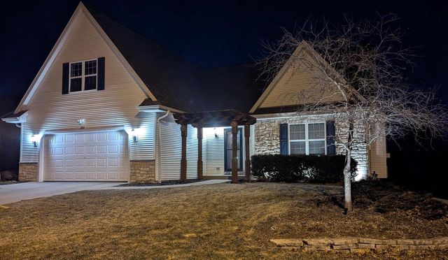 1243 Firethorn DRIVE, West Bend, WI 53090