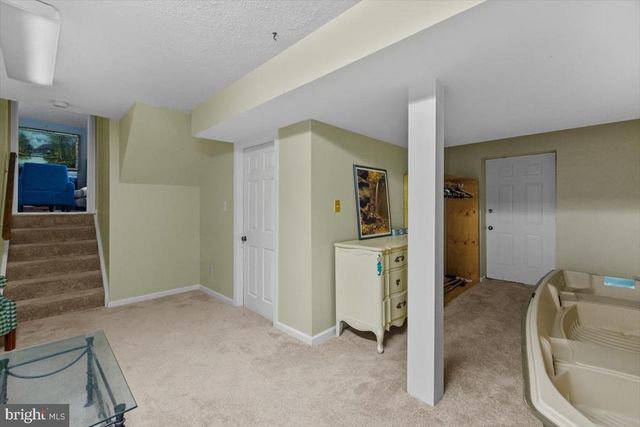 115 INDIAN HILLS RD, Locust Grove, VA 22508