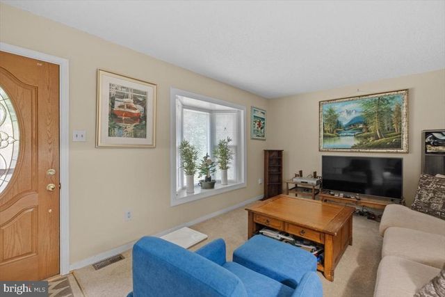 115 INDIAN HILLS RD, Locust Grove, VA 22508