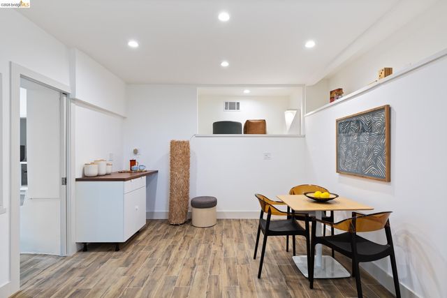 589 San Luis Rd., Berkeley, CA 94707