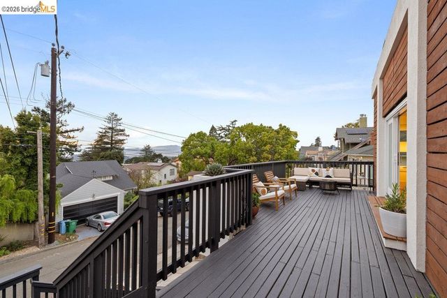 589 San Luis Rd., Berkeley, CA 94707