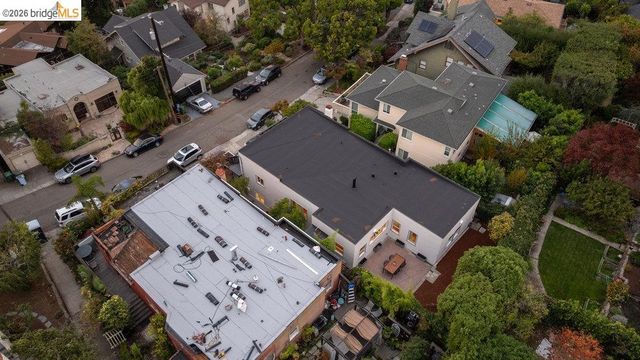 589 San Luis Rd., Berkeley, CA 94707