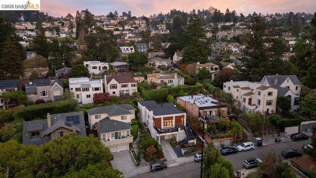 589 San Luis Rd., Berkeley, CA 94707