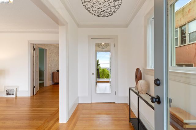 589 San Luis Rd., Berkeley, CA 94707