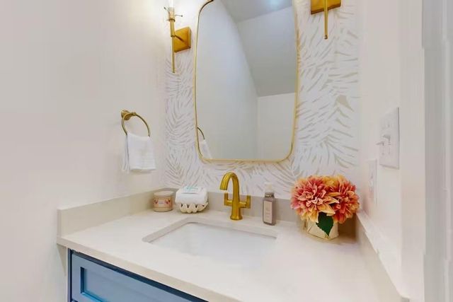 1438 Bienville Boulevard, Dauphin Island, AL 36528