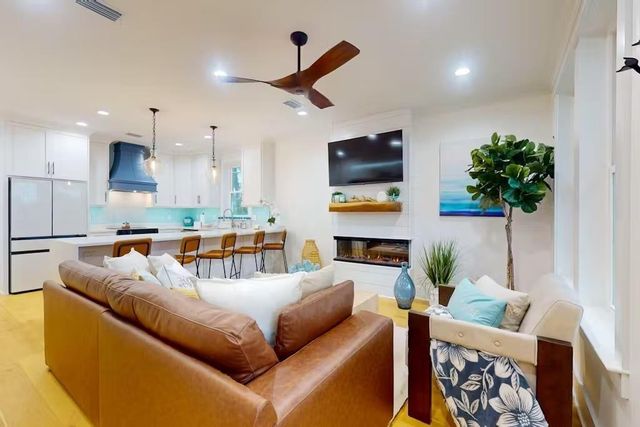 1438 Bienville Boulevard, Dauphin Island, AL 36528