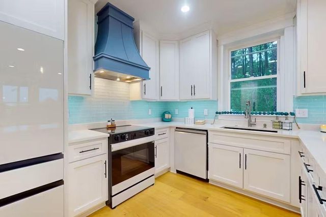 1438 Bienville Boulevard, Dauphin Island, AL 36528