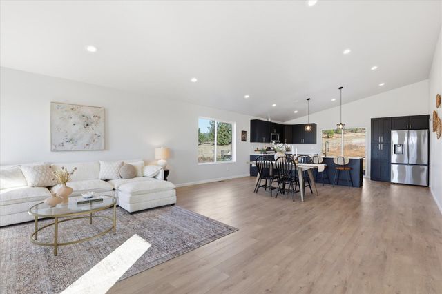 1508 W Latting Ln, Deer Park, WA 99006