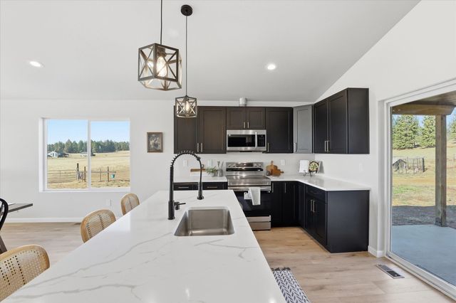 1508 W Latting Ln, Deer Park, WA 99006