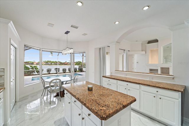 6585 WATERS EDGE WAY, Lakewood Ranch, FL 34202