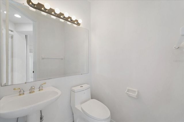 6585 WATERS EDGE WAY, Lakewood Ranch, FL 34202