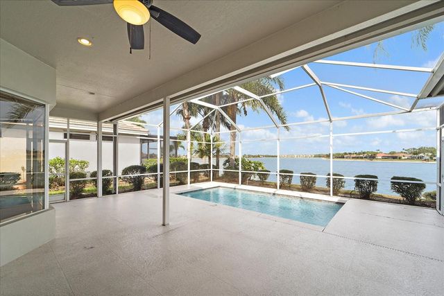 6585 WATERS EDGE WAY, Lakewood Ranch, FL 34202