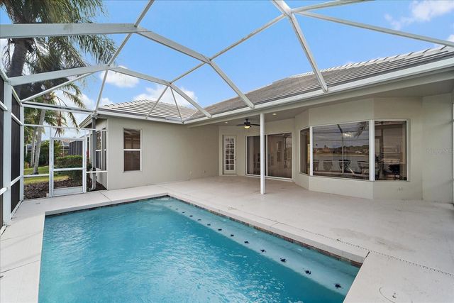 6585 WATERS EDGE WAY, Lakewood Ranch, FL 34202