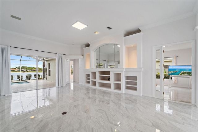 6585 WATERS EDGE WAY, Lakewood Ranch, FL 34202