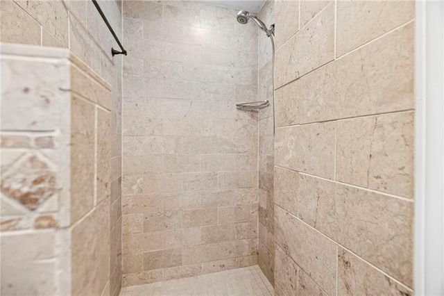 909 W 96th Terrace, Kansas City, MO 64114