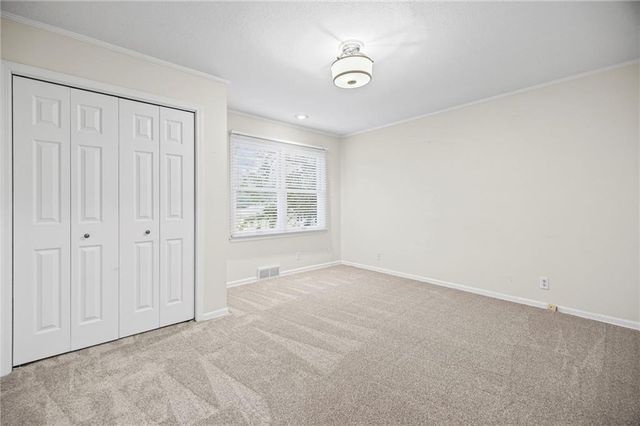 909 W 96th Terrace, Kansas City, MO 64114