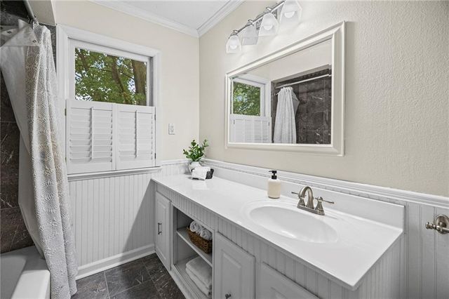909 W 96th Terrace, Kansas City, MO 64114