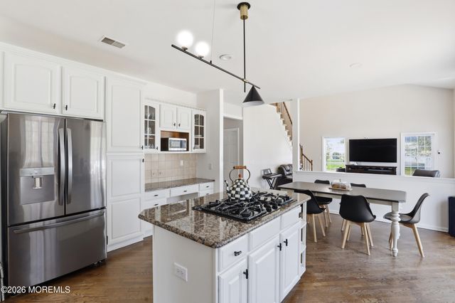 4 Ambassador Court, Jackson, NJ 08527